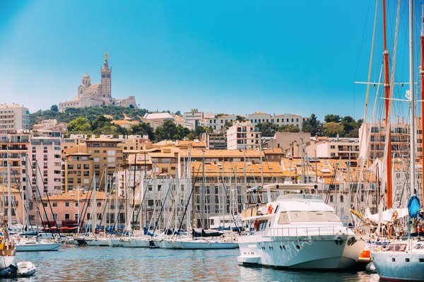Explorez Marseille avec Planète Aventures : une aventure à travers la France